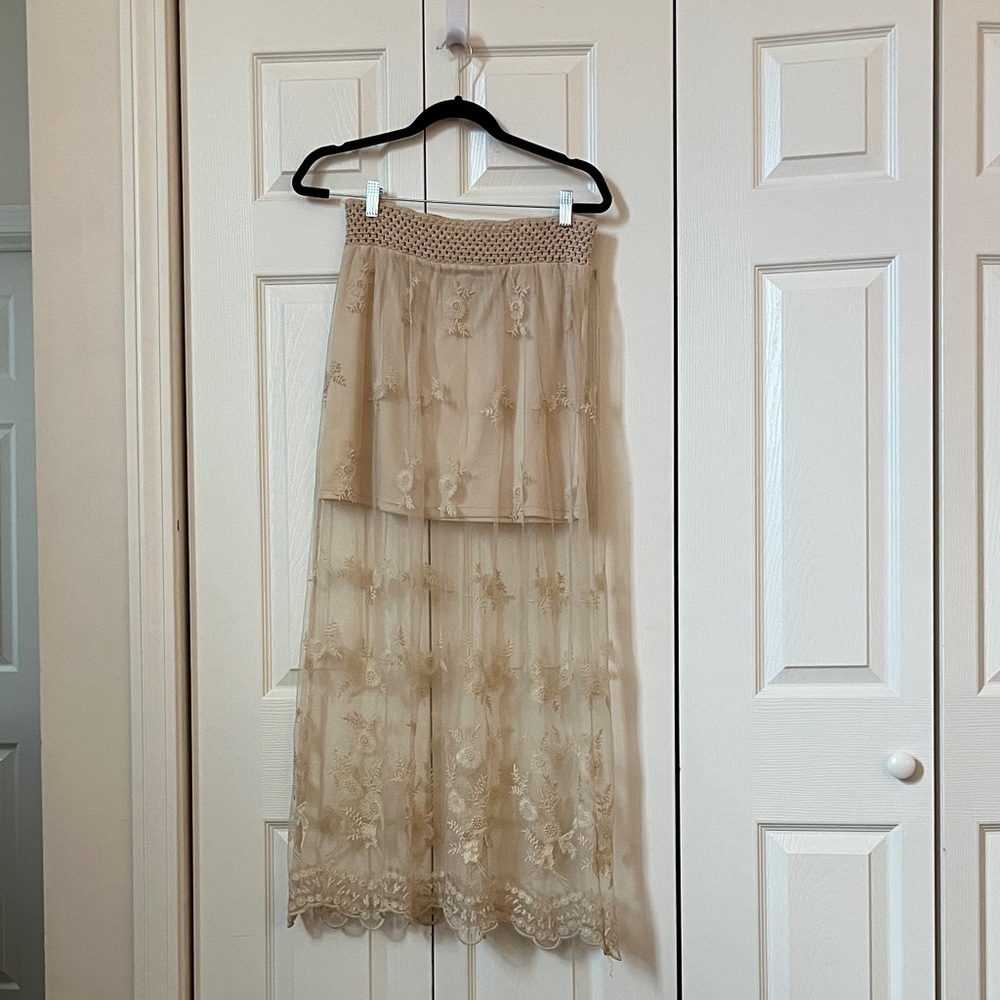 Chic Lace Overlay Midi Skirt in Beige